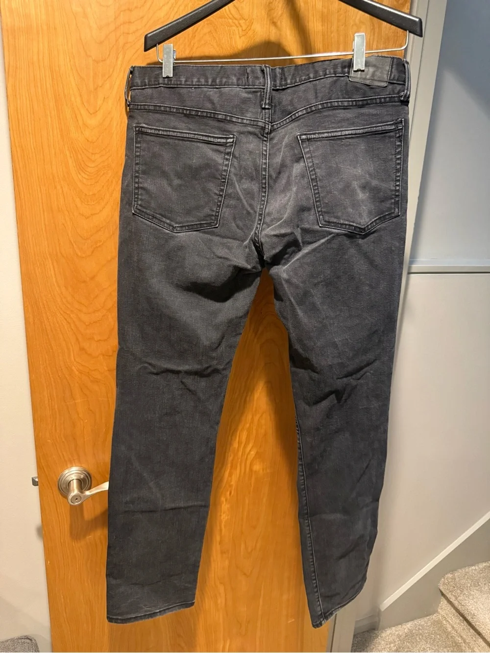 GAP 1969 Men's Slim Jeans in Charcoal Gray